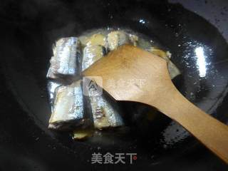 红烧秋刀鱼的做法步骤：5