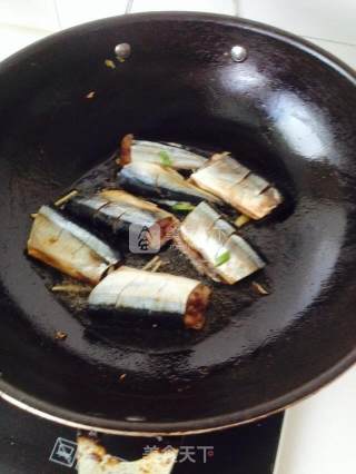 香煎秋刀鱼的做法步骤：4