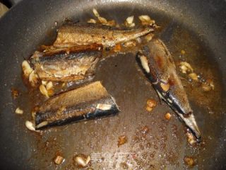干煎秋刀鱼的做法步骤：6