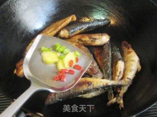 洋葱秋刀鱼的做法步骤：5