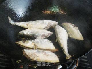 洋葱秋刀鱼的做法步骤：4