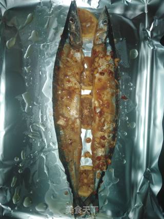 香烤柠檬秋刀鱼的做法步骤：4