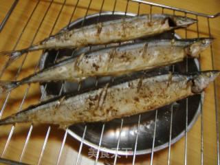 烤秋刀鱼的做法步骤：4