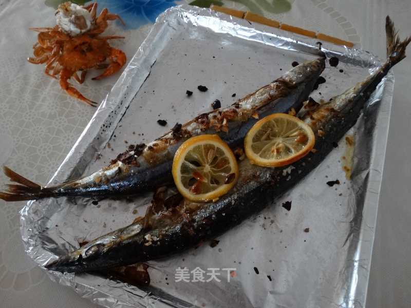鲜柠香烤秋刀鱼的做法