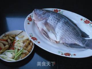 清炖海鲫鱼的做法步骤：1