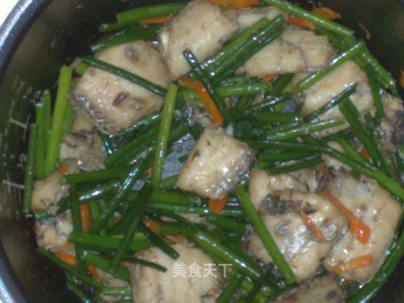 韭菜花素炒白带鱼的做法