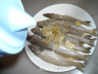 香煎沙尖鱼的做法步骤：3