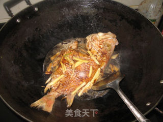 喜庆的红烧鱼（红鲷鱼）的做法步骤：5