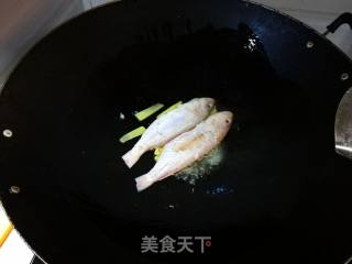 红衫鱼焖土豆的做法步骤：5