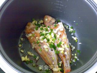 姜葱煎海鱼的做法步骤：7