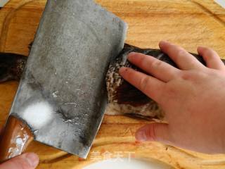 蒜香石斑鱼的做法步骤：2