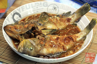 【创意新派菜】味增蒸石斑鱼的做法步骤：5