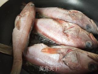 红烧石斑鱼的做法步骤：3