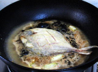 鲜香味美的干烧平鱼的做法步骤：13