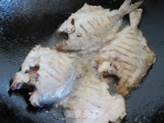 红烧平鱼的做法步骤：2