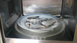 微波炉版美味平鱼的做法步骤：4