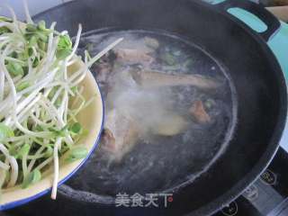 明太鱼豆芽汤的做法步骤：5