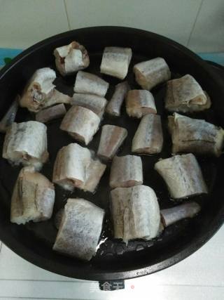 明太鱼炖豆腐的做法步骤：2