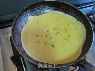 金枪鱼蔬菜鸡蛋卷饼的做法步骤：8