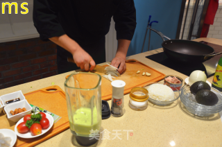 【曼思分享】清爽健康美味的【牛油果金枪鱼拌饭】的做法步骤：3