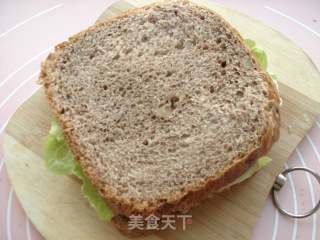 【丘比系列产品试用报告】金枪鱼三明治的做法步骤：9