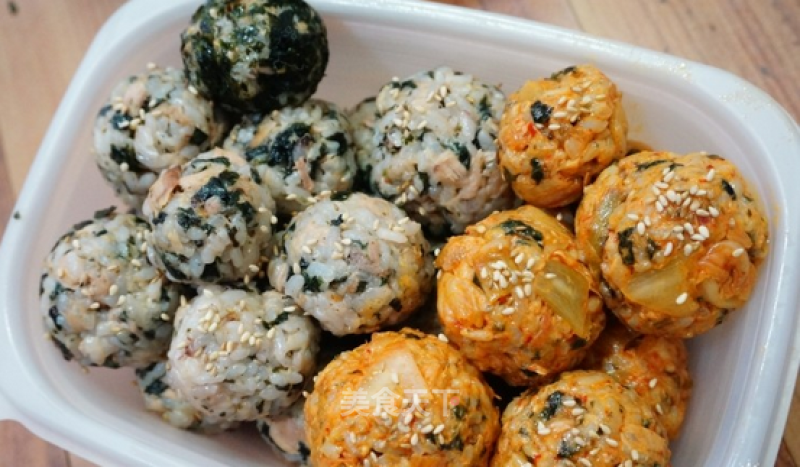 韩式金枪鱼泡菜饭团-野餐必备的做法