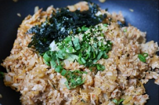 韩式金枪鱼泡菜饭团-野餐必备的做法步骤：5