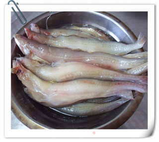 椒盐龙头鱼的做法步骤：2