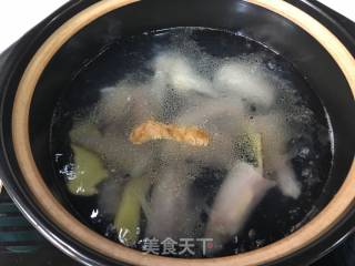 九肚鱼芥菜汤的做法步骤：4