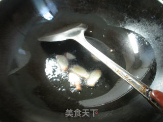酸菜煮虾潺的做法步骤：3