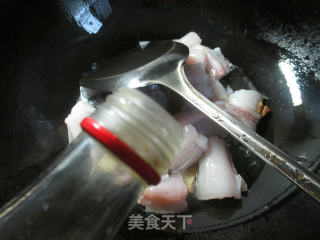 酸菜煮虾潺的做法步骤：4