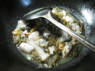 酸菜煮虾潺的做法步骤：7