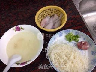 豆腐鱼米粉汤的做法步骤：1