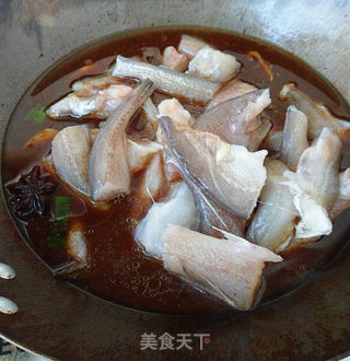 葱香龙头鱼的做法步骤：5