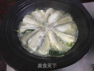 蒜苗焖豆腐鱼的做法步骤：7
