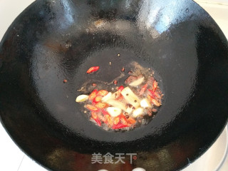 辣烧金鲳鱼的做法步骤：4
