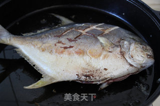 红烧金鲳鱼的做法步骤：3