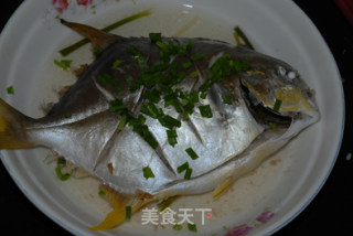 清蒸金鲳鱼的做法步骤：5