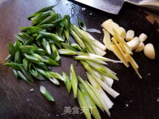 豆腐烧金鲳鱼的做法步骤：3