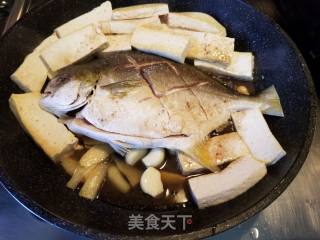 豆腐烧金鲳鱼的做法步骤：7