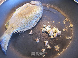 煎海鱼焖豆腐的做法步骤：2