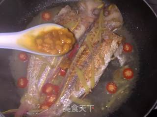 潮菜——豆酱焖海鱼的做法步骤：3