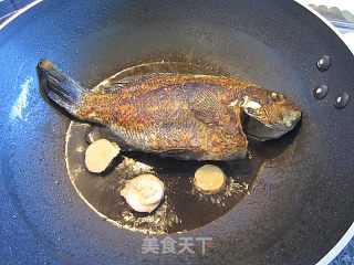 红烧洋葱海鱼的做法步骤：3