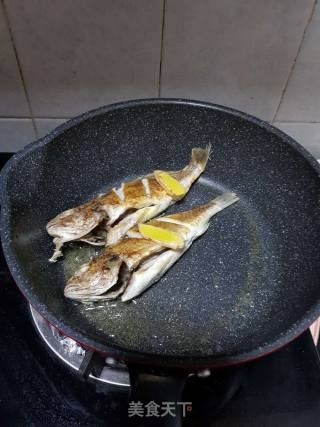 香煎海鱼的做法步骤：5