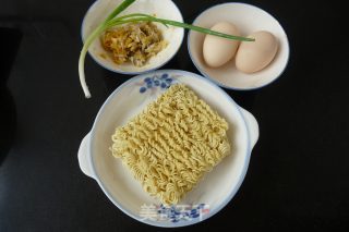 【广东】泡面蟹肉蛋羹的做法步骤：1