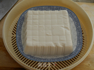 蟹粉豆腐的做法步骤：1