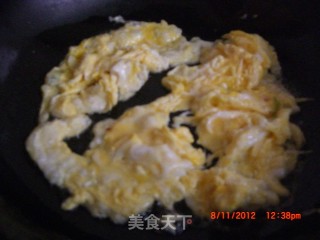 蟹肉炒鸡蛋的做法步骤：5