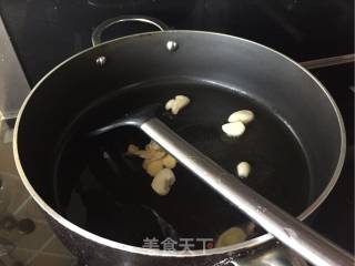 螃蟹炖豆腐（麻辣香锅）的做法步骤：4