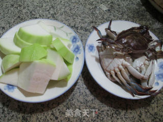 螃蟹煮蒲瓜的做法步骤：1