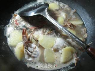 笋干菜螃蟹土豆汤 的做法步骤：8